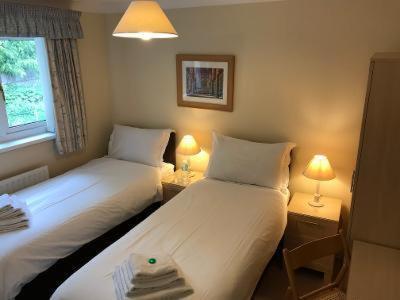 31 Queens Road Вінчестер Номер фото